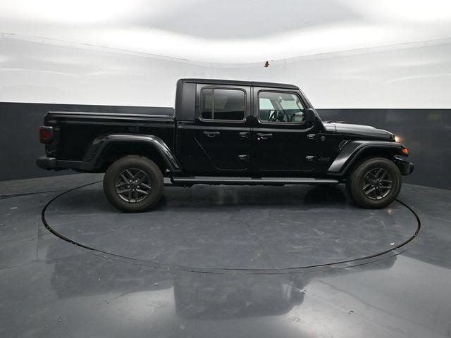 Used 2024 Jeep Gladiator Sport AWD/4WD image 11
