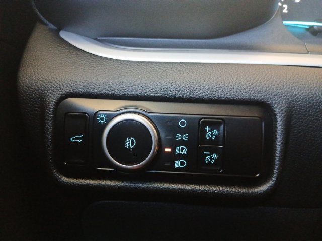 Used 2024 Ford Explorer XLT w/ Equipment Group 202A RWD image 13