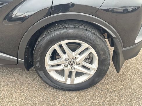 Used 2021 Toyota C-HR LE image 37