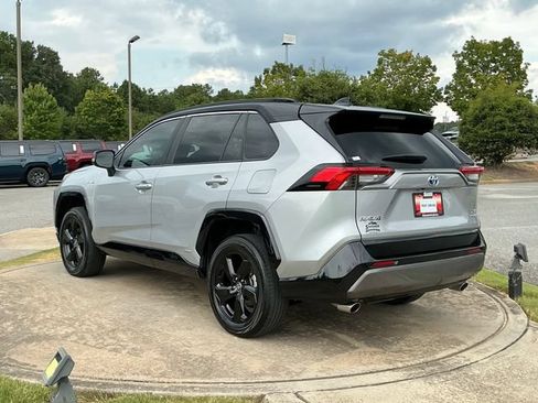 Used 2021 Toyota RAV4 XSE w/ XSE Grade Weather Package AWD/4WD image 5