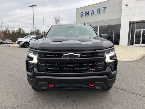 Used 2024 Chevrolet Silverado 1500 LT Trail Boss w/ Convenience Package II image 9