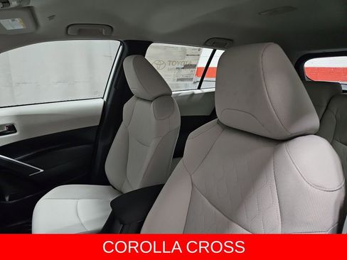 New 2026 Toyota Corolla Cross L image 12