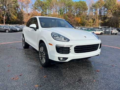 Used 2018 Porsche Cayenne Platinum Edition image 7