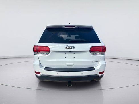 Used 2018 Jeep Grand Cherokee Laredo RWD image 4