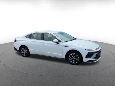 Used 2026 Hyundai Sonata Blue FWD image 2
