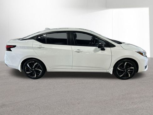 New 2025 Nissan Versa SR w/ Trunk Package image 40