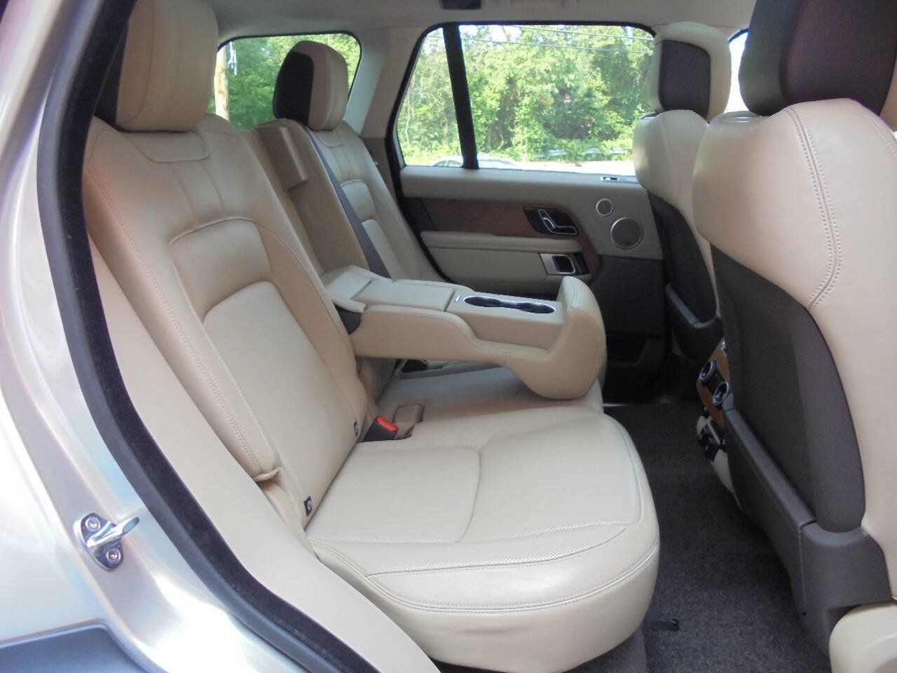 Used 2019 Land Rover Range Rover HSE AWD/4WD image 11