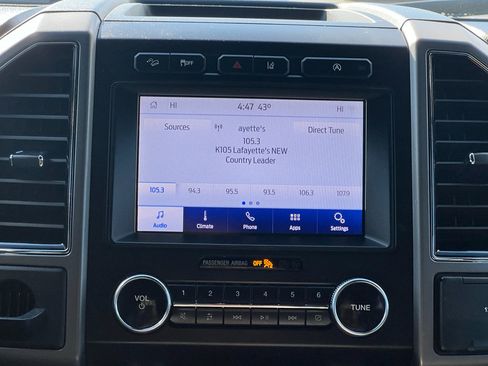 Used 2020 Ford Expedition XLT image 24