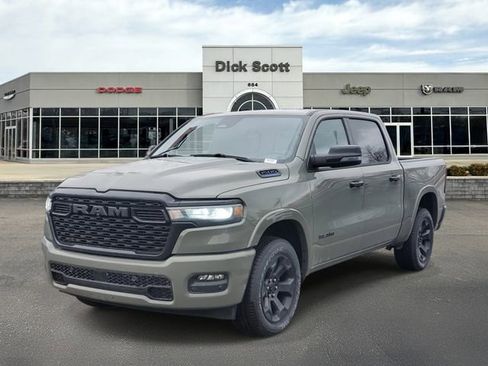New 2026 RAM 1500 4x4 Crew Cab image 2