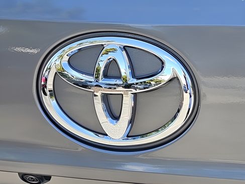 Certified 2026 Toyota Highlander Limited AWD/4WD image 33