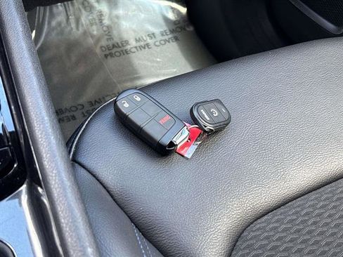 Used 2022 Jeep Compass Latitude w/ Sun and Sound Group AWD/4WD image 24