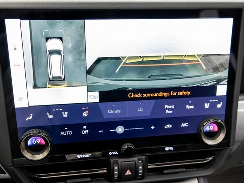 Used 2025 Lexus GX 550 image 47