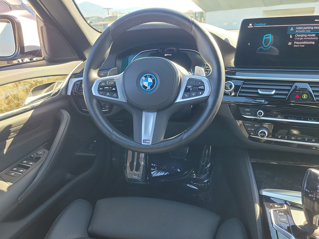 Used 2023 BMW 530e w/ M Sport Package RWD image 11