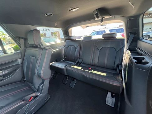 Used 2024 Ford Expedition Limited AWD/4WD image 32