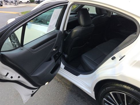 Certified 2024 Lexus ES 350 w/ Premium Package image 15