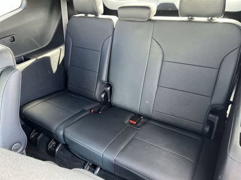 Certified 2025 Buick Enclave Preferred AWD/4WD image 26