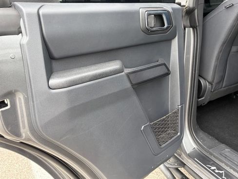 Used 2025 Ford Bronco 4-Door AWD/4WD image 15