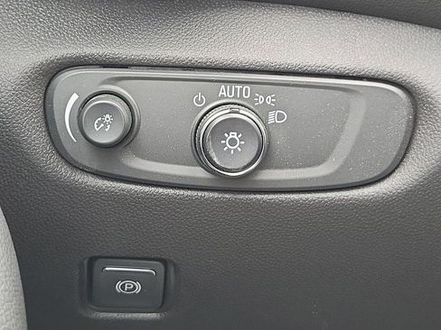 Used 2024 Chevrolet Blazer LT w/ Sound & Technology Package image 24