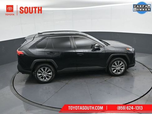 Used 2020 Toyota RAV4 XLE Premium image 48