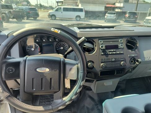 Used 2011 Ford F250 XL w/ Skid Plate Pkg AWD/4WD image 16