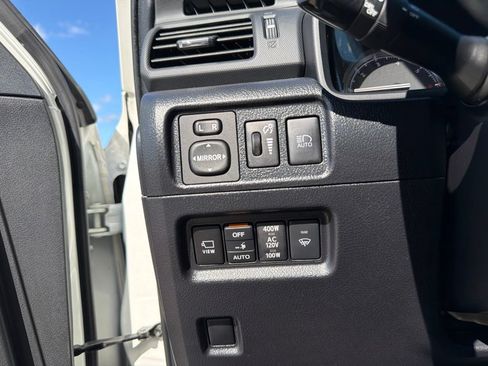 Used 2023 Toyota 4Runner Limited AWD/4WD image 17