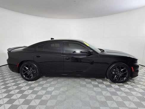 Used 2023 Dodge Charger SXT w/ Blacktop Package image 4