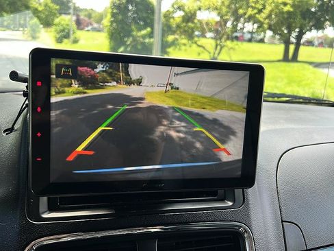 Used 2019 Dodge Grand Caravan SXT FWD image 14
