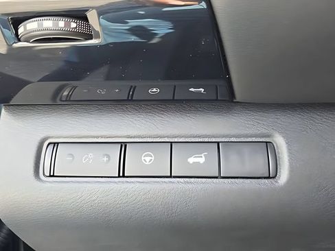 New 2026 Nissan Pathfinder SV AWD/4WD image 12