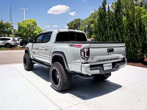 Used 2023 Toyota Tacoma TRD Off-Road AWD/4WD image 9