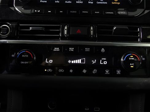 Used 2024 Nissan Pathfinder SL image 26