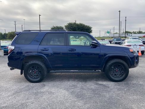 Used 2023 Toyota 4Runner TRD Off-Road Premium w/ Moonroof Package AWD/4WD image 4