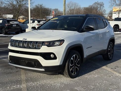 Certified 2022 Jeep Compass Limited image 2