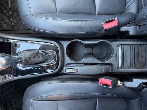 Used 2018 Buick Encore Essence FWD image 23