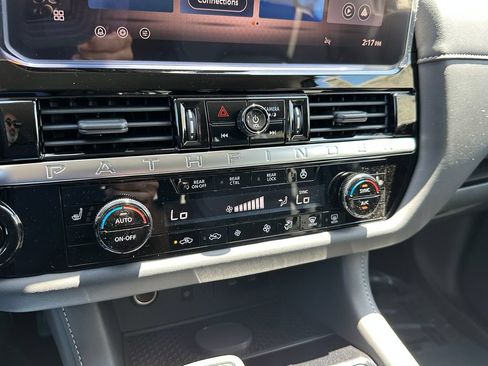 New 2026 Nissan Pathfinder SL FWD image 27
