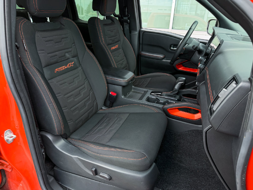 Certified 2025 Nissan Frontier PRO-4X AWD/4WD image 14