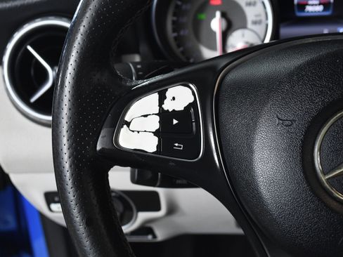 Used 2017 Mercedes-Benz GLA 250 image 11