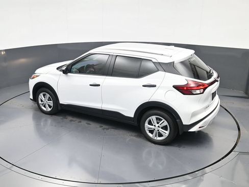 Certified 2025 Nissan Kicks Play S FWD image 31