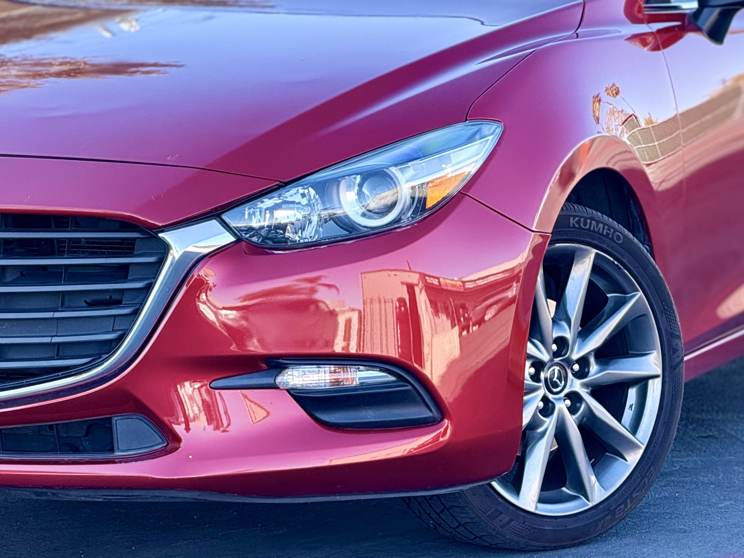 Used 2018 MAZDA MAZDA3 Touring FWD image 6