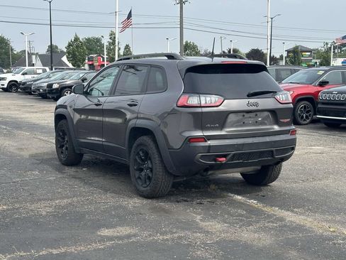 Used 2019 Jeep Cherokee Trailhawk w/ Cold Weather Group AWD/4WD image 6