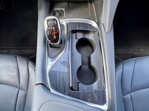 Used 2021 Buick Enclave Premium w/ Sun and Sites Package image 24