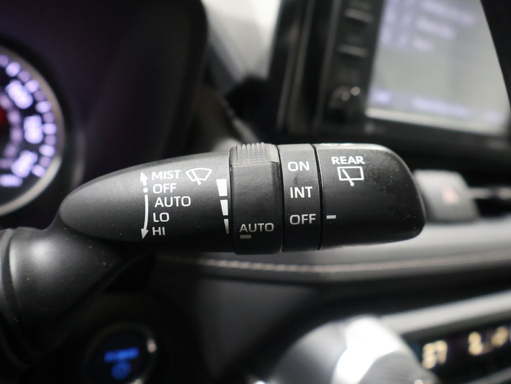 Used 2021 Toyota RAV4 XLE w/ XLE Grade Weather Package AWD/4WD image 37