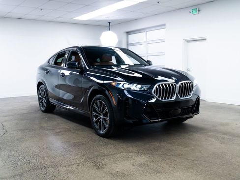 Used 2026 BMW X6 xDrive40i w/ Climate Comfort Package image 26