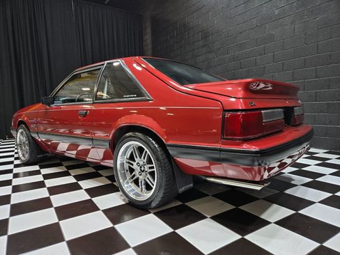Used 1990 Ford Mustang LX image 2