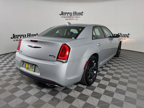 Used 2023 Chrysler 300 S RWD image 6