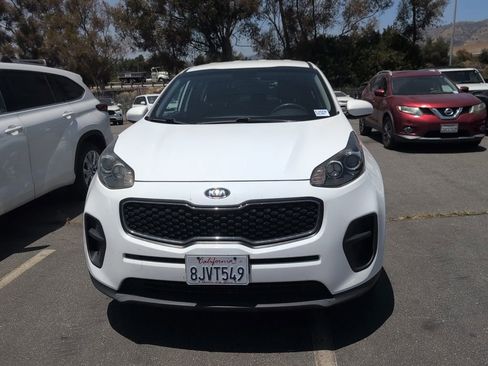 Used 2019 Kia Sportage LX FWD image 2