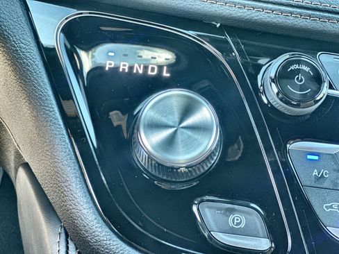 New 2026 Chrysler Pacifica Pinnacle image 22