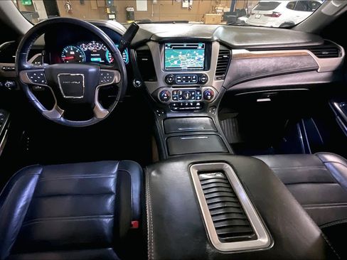 Used 2019 GMC Yukon Denali w/ Denali Ultimate Package image 14