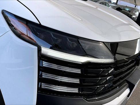 New 2026 Nissan Kicks S image 18