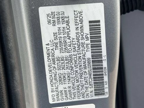 Used 2025 Acura RDX SH-AWD image 25