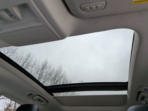 Used 2022 Ford Escape Titanium w/ Class II Trailer Tow Package image 25